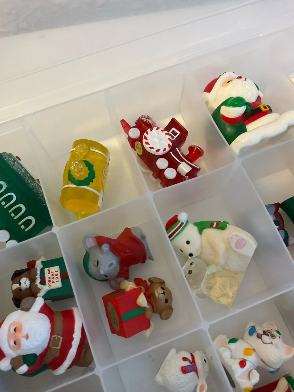 Vintage Hallmark Merry Miniatures Huge Lot Of 33 Christmas Mouse